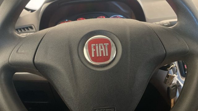 FIAT Punto usata, con Sedile posteriore sdoppiato