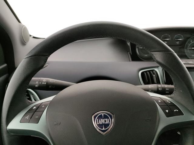 LANCIA Ypsilon usata, con ESP