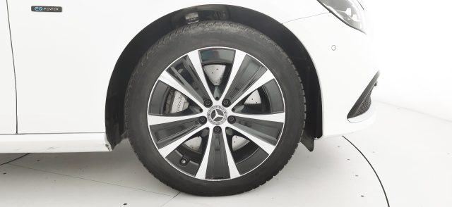 MERCEDES-BENZ E 300 usata, con Interni in pelle
