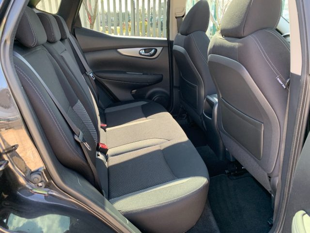 NISSAN Qashqai usata, con Controllo automatico clima