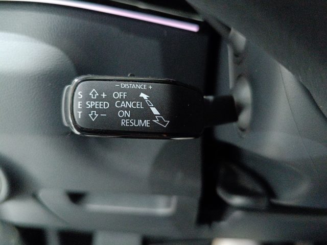 SKODA Karoq usata, con Specchietti laterali elettrici