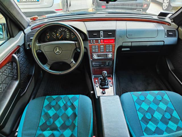 MERCEDES-BENZ C 180 usata, con Specchietti laterali elettrici