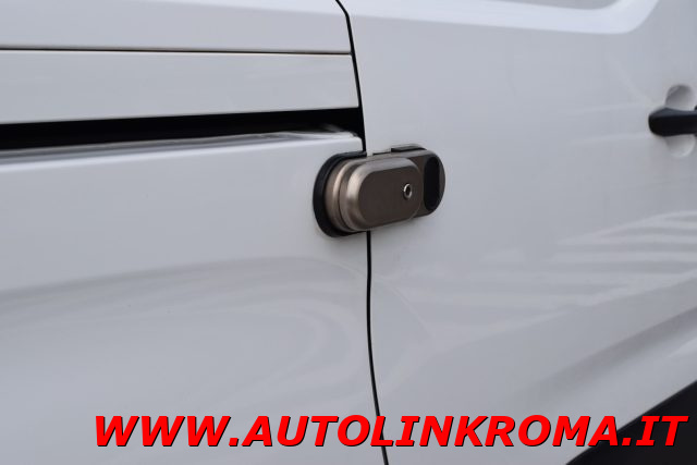 PEUGEOT Partner usata, con USB