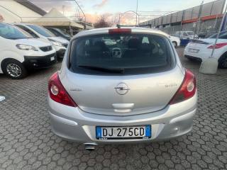 OPEL Corsa usata, con Autoradio