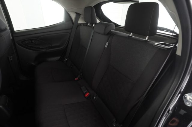 TOYOTA Yaris usata 3