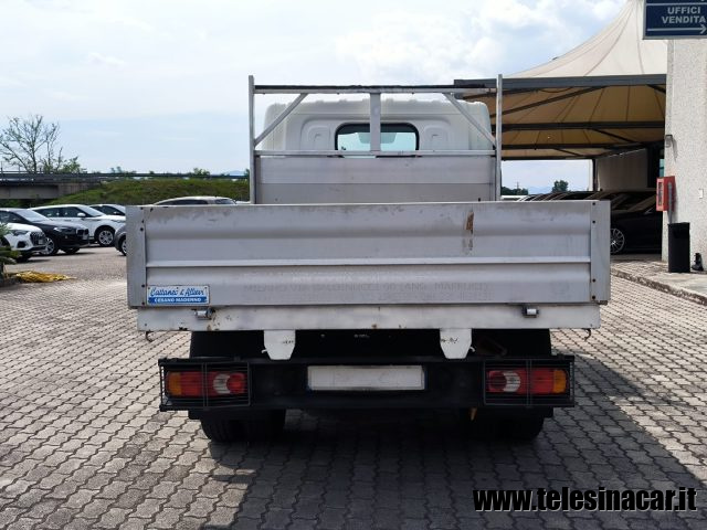 NISSAN usata 5