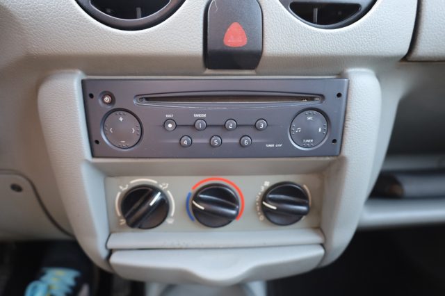 RENAULT Kangoo usata 29