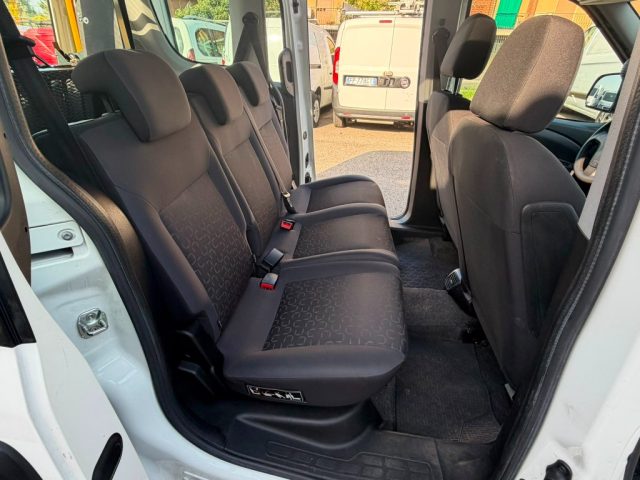 FIAT Doblo usata, con Sedile posteriore sdoppiato