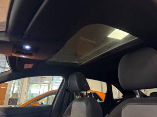VOLKSWAGEN Taigo usata, con Fari LED