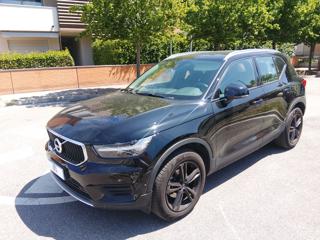 VOLVO XC40 T2 Geartronic Momentum Pro