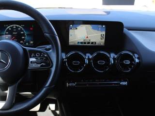 MERCEDES-BENZ GLA 200 usata, con Sedile posteriore sdoppiato