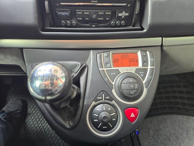 PEUGEOT 807 usata, con Hill holder