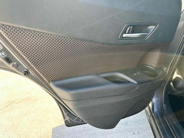 TOYOTA C-HR usata, con Interni in pelle