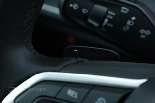 VOLKSWAGEN Passat usata, con Hill holder