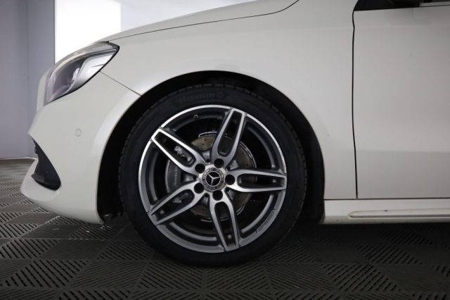 MERCEDES-BENZ A 180 usata 7
