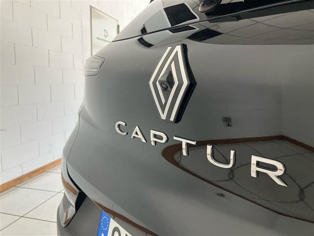 RENAULT Captur usata, con Isofix