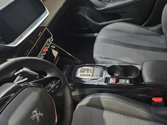 PEUGEOT 2008 usata, con Cruise Control