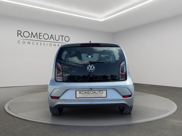 VOLKSWAGEN up! usata, con Autoradio