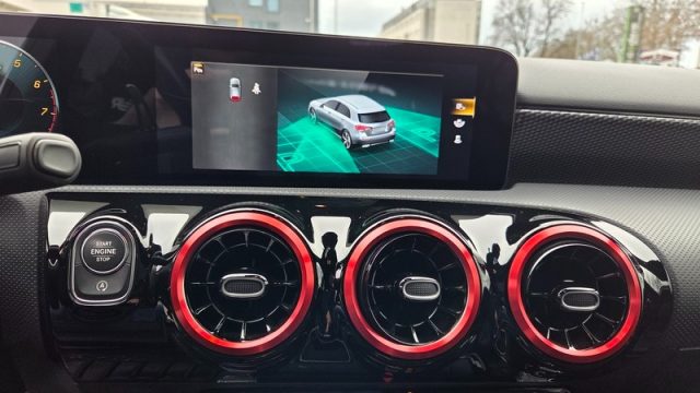 MERCEDES-BENZ A 200 usata, con Volante in pelle