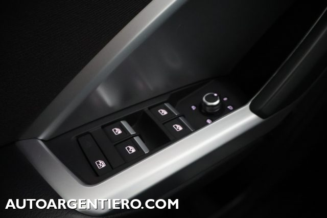 AUDI Q3 usata, con Autoradio digitale