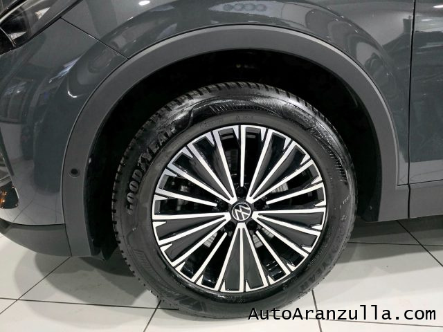 VOLKSWAGEN Tiguan usata, con Leve al volante