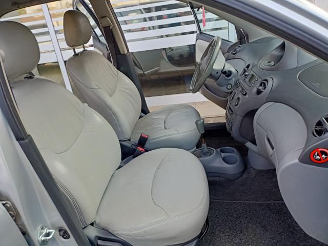 TOYOTA Yaris usata, con Climatizzatore