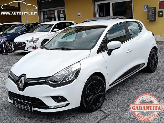 RENAULT Clio usata, con Specchietti laterali elettrici