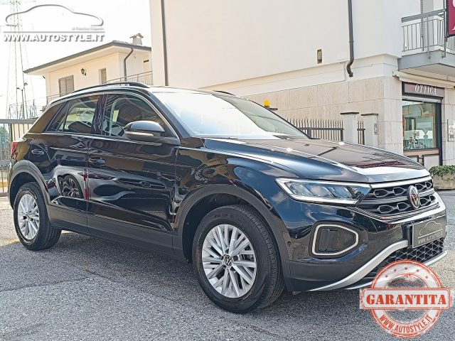 VOLKSWAGEN T-Roc usata, con USB