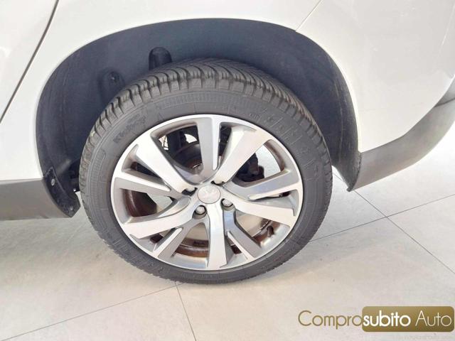 PEUGEOT 2008 usata, con Sedile posteriore sdoppiato