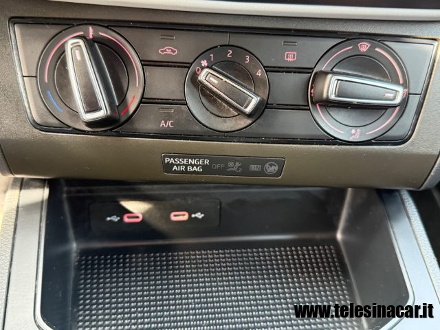 SEAT Ibiza usata, con Autoradio digitale