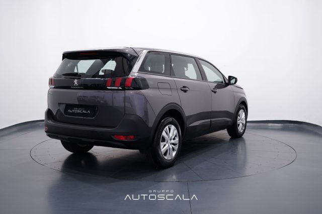 PEUGEOT 5008 usata, con Autoradio