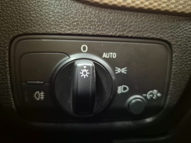 AUDI Q2 usata, con Climatizzatore automatico, 2 zone