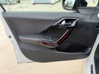 PEUGEOT 208 usata, con Sistema di navigazione