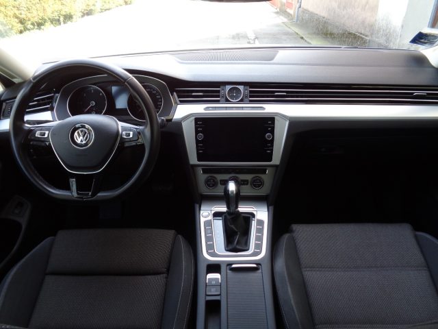 VOLKSWAGEN Passat Variant usata, con Controllo automatico clima