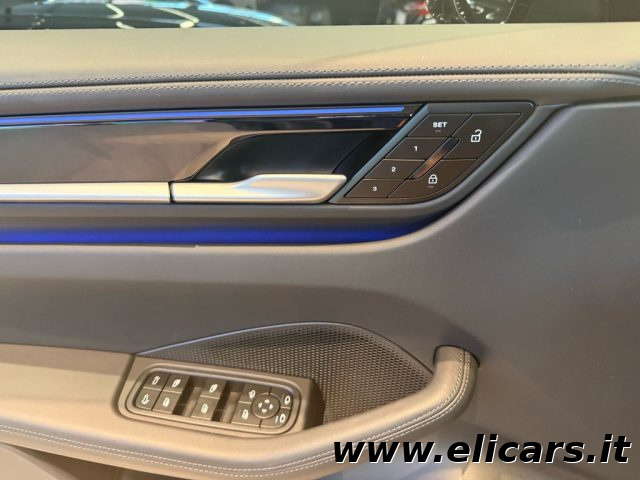 PORSCHE Macan usata, con Autoradio