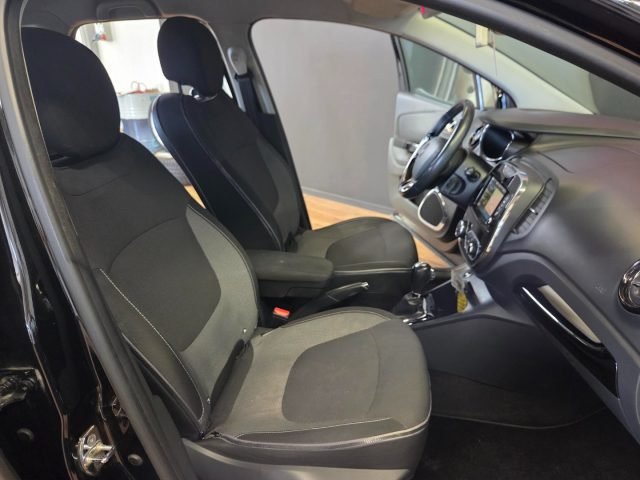 RENAULT Captur usata 17