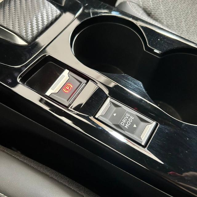 PEUGEOT 2008 usata, con Controllo vocale