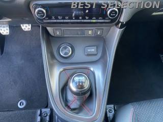 TOYOTA Yaris usata, con Controllo automatico clima
