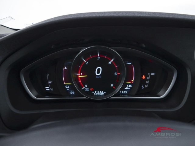 VOLVO V40 Cross Country usata 12