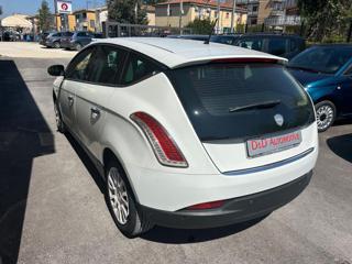 LANCIA Delta usata, con Autoradio