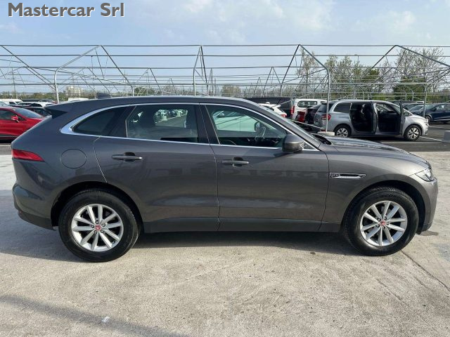 JAGUAR F-Pace usata, con Boardcomputer