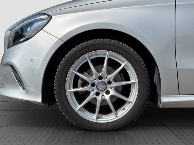 MERCEDES-BENZ A 180 usata 15
