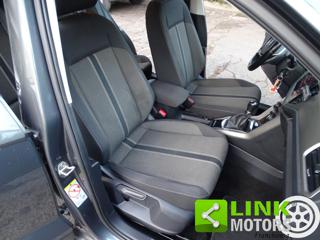 VOLKSWAGEN T-Roc usata, con USB