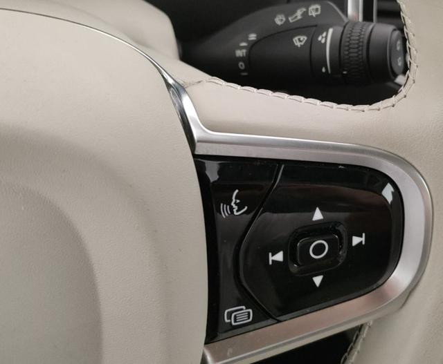 VOLVO XC90 usata, con Regolazione elettrica sedili