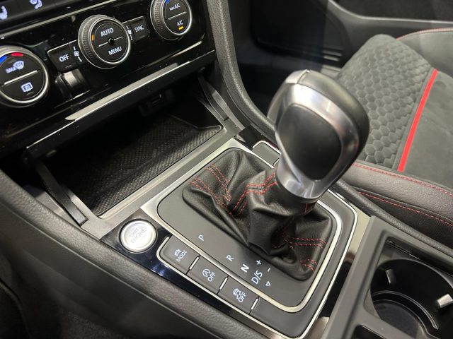 VOLKSWAGEN Golf GTI usata, con Cronologia tagliandi