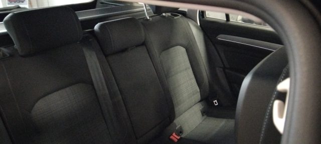 VOLKSWAGEN Passat usata, con Fendinebbia