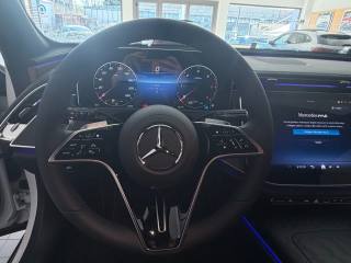 MERCEDES-BENZ E 220 usata, con Cerchi in lega