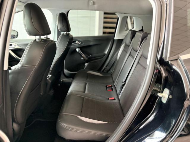 PEUGEOT 2008 usata, con Sedile posteriore sdoppiato