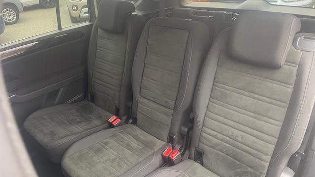VOLKSWAGEN Touran usata, con Cerchi in lega