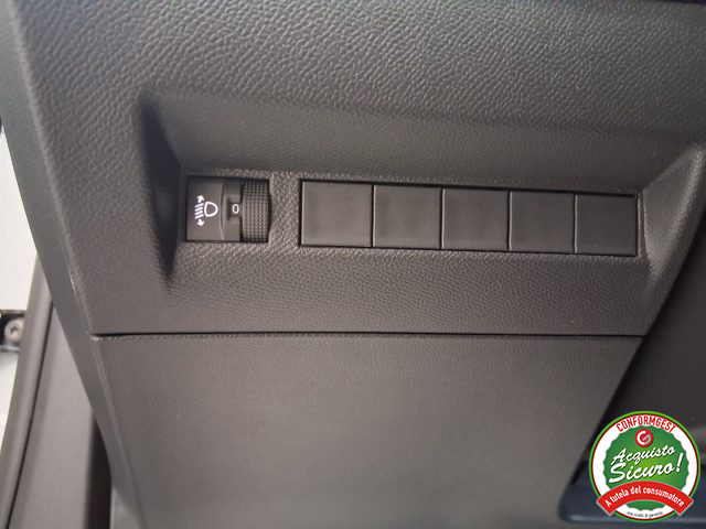 PEUGEOT 2008 usata, con Interni in pelle